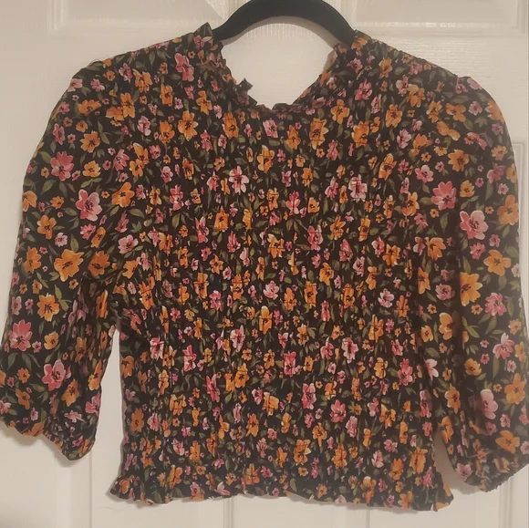 Top - Picture 2 of 2